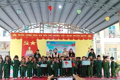 HOẠT ĐỘNG TRẢI NGHIỆM PHÁT TRIỂN KỸ NĂNG VÀ GIÁO DỤC TRUYỀN THỐNG CHO TRẺ MẦM NON NHÂN DỊP 22/12